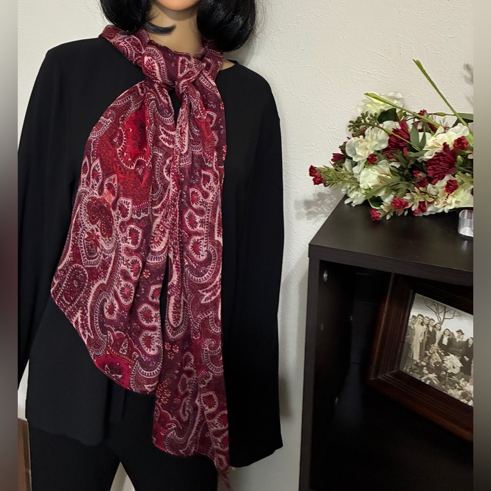 Elegant Paisley Derp Red & Plum Scarf 26x71 sheer Wrap Lightweight charming